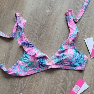 NWT Lilly Pulitzer Kasme Top- splendor in the sand, size 6